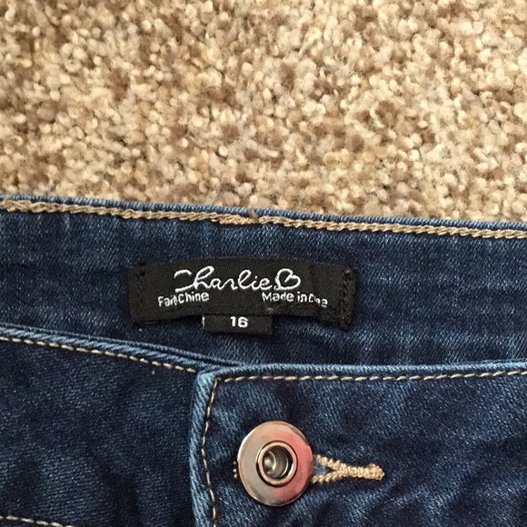 Jeans - Picture 2 of 4